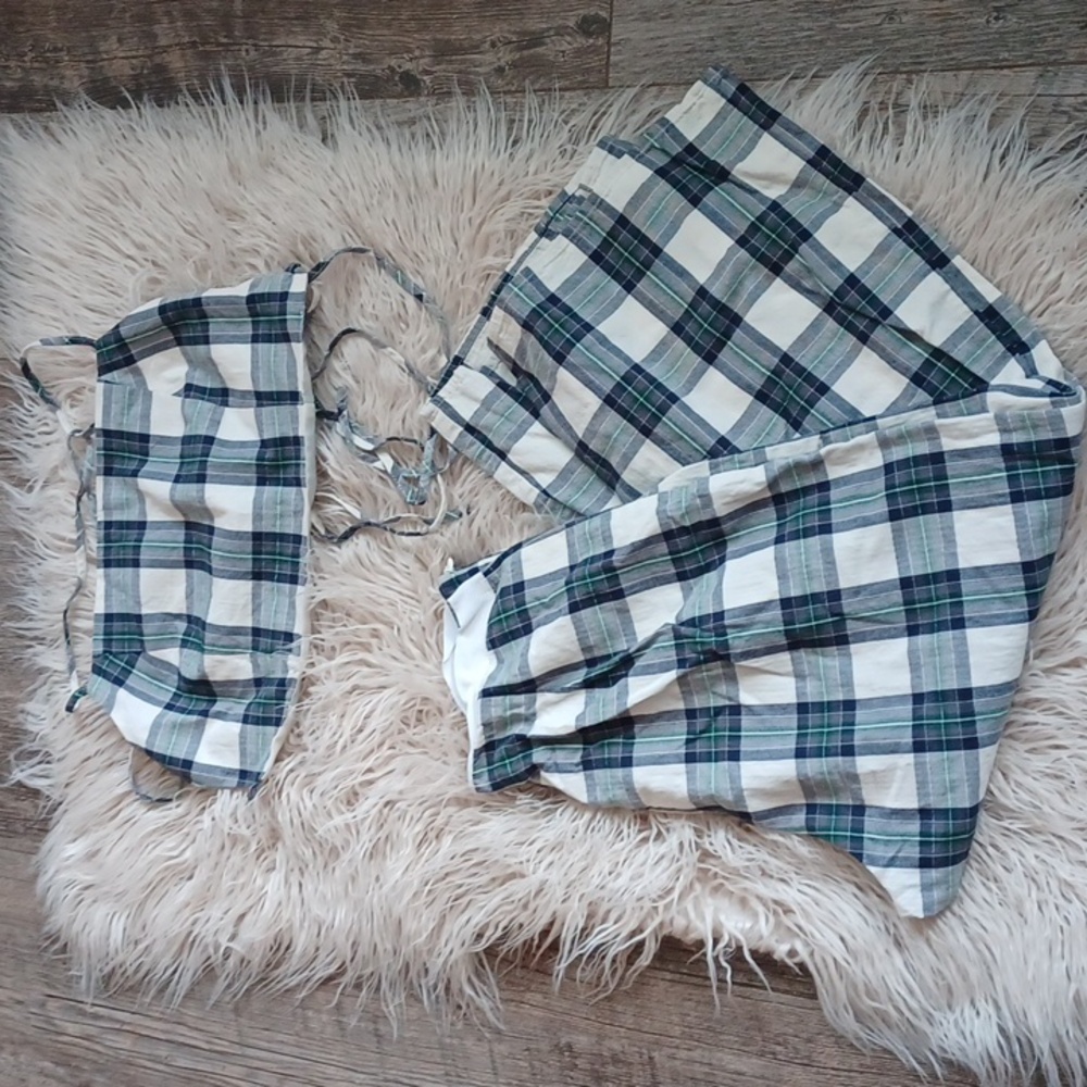 Etophe Studios matching  set